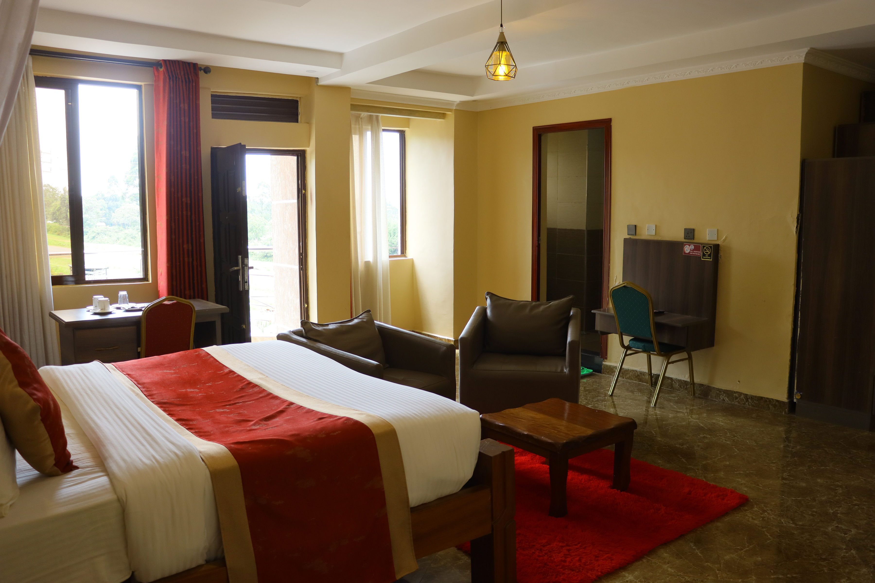 Famous Gates Hotel — Sotik — photo 8
